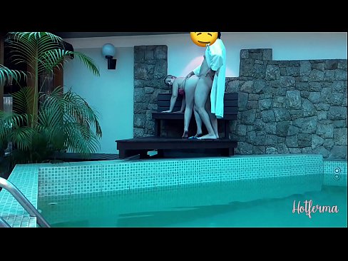 ❤️ Bulla ancillam ad piscinam invitat, sed fervido resistere non potuit Sex video at porn la.loanworld.top